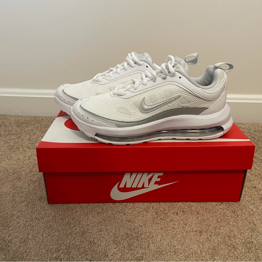 NWT Nike Air Max AP